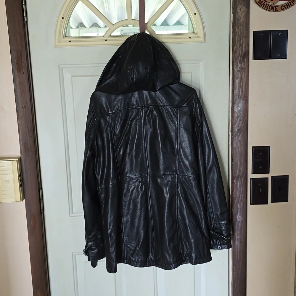 Women's Leather Jacket - Picture 2 of 4
